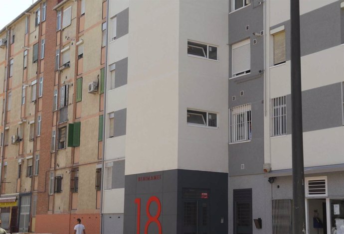 Instalación de ascensor en edificio de Madrid y rehabilitación de pisos