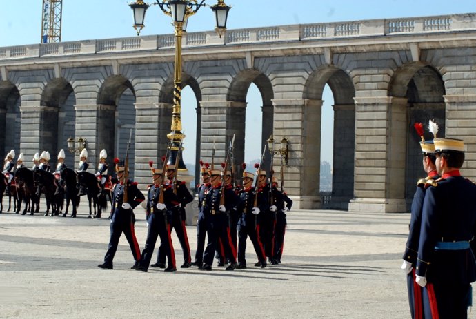 Cambio de Guardia Real en el Palacio Real de Madrid