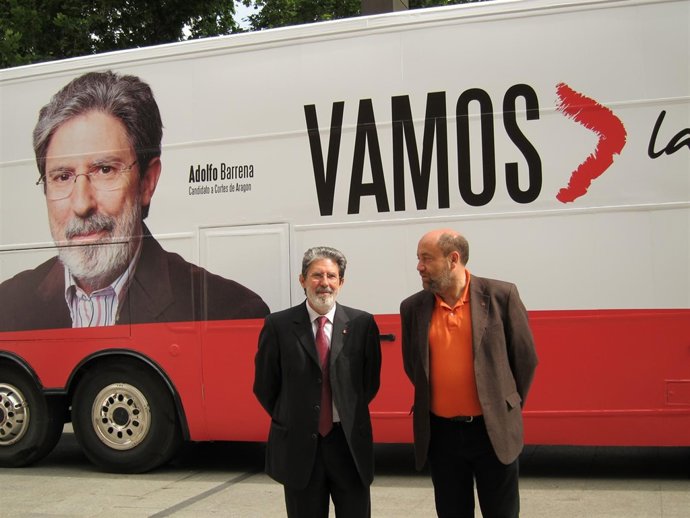 Los Candidatos De IU Aragón Adolfo Barrena Y José Manuel Alonso