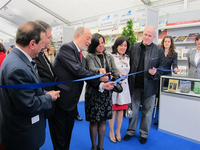 De Lorenzo Inaugura Libroviedo