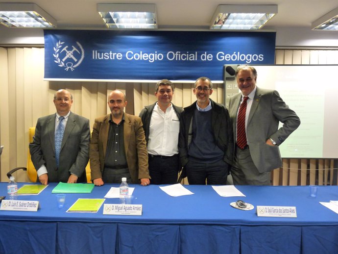 De Izquierda A Derecha: José Luis Barrera, Vicepresidente ICOG; Miguel Aguado, P