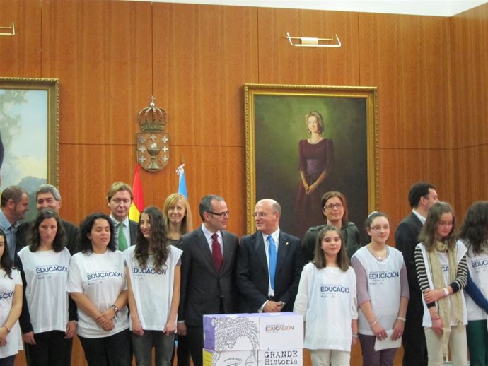 Jesús Vázquez Y José Manuel Baltar Blanco En La Semana Mundial De Educación