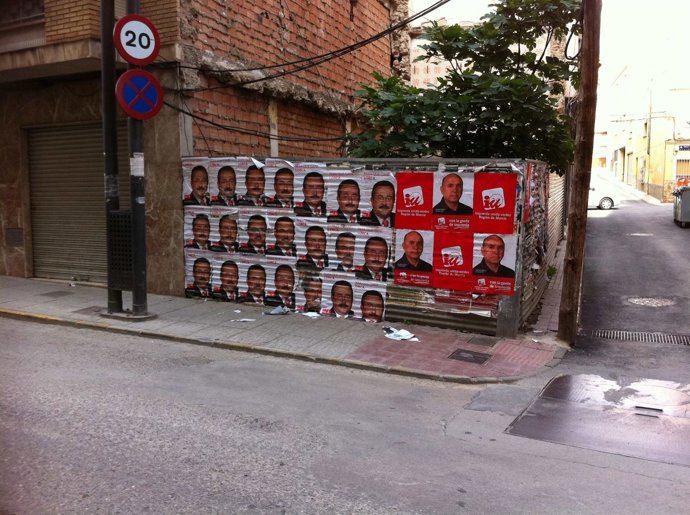 Carteles Electorales De PSOE E IU En Lorca