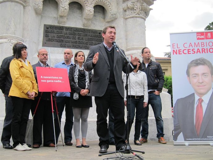 El Candidato Del PSN Al Parlamento De Navarra, Roberto Jiménez.