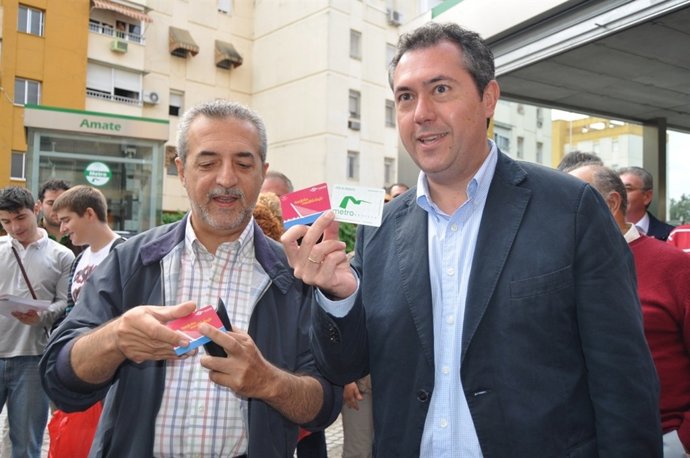 Juan Espadas Visita El Barrio De Rochelambert