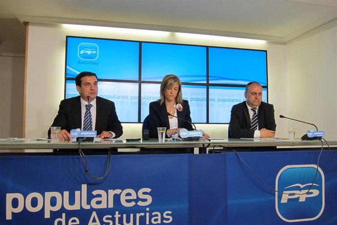 Luis Antuña, Isabel Pérez-Espinosa Y Carlos Galcerán