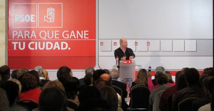 Chaves En El Acto En El Puerto De Santa María