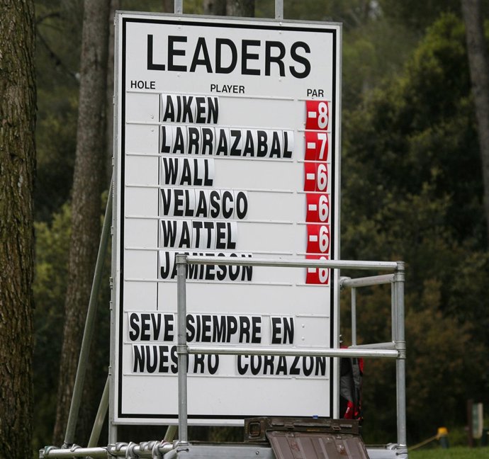 Aiken Mantiene El Mando En El Open De España En Una Jornada De Luto