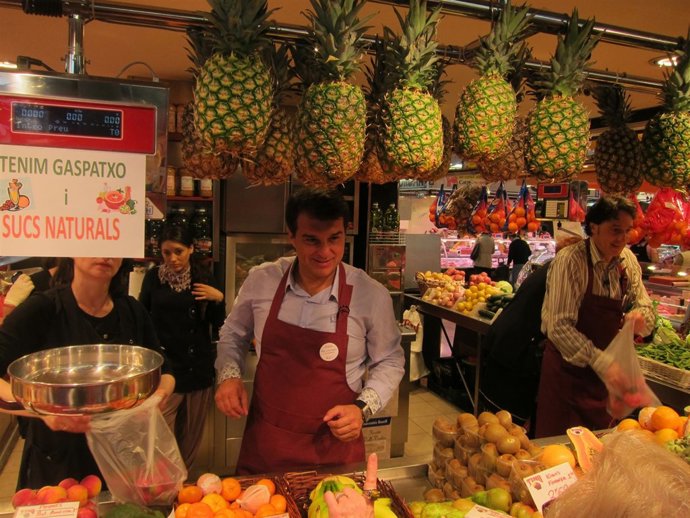 Portabella Y Laporta En El Mercado De La Llibertat