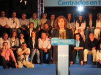 Sáenz de Santamaría presenta como "aval" del PP la gestión del Gobierno de Aznar con sus 5 millones de empleos