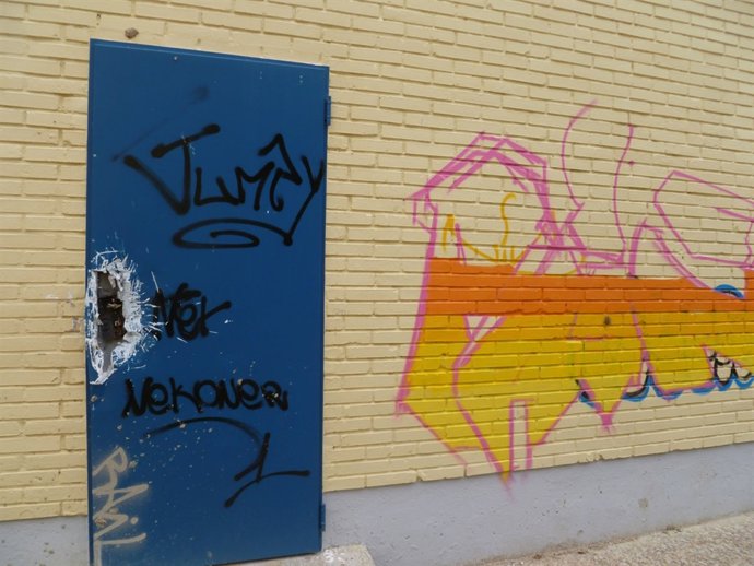 Portada Rota En Uno De Los Atracos En Ciudad De Valencia