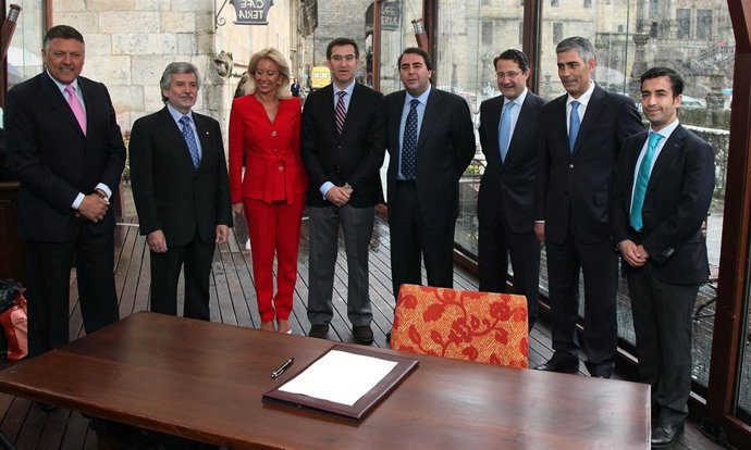 Firma Del Manifiesto Por La Cooperación Del PP