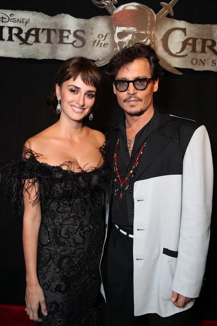 Penelope Cruz Y Johnny Deep