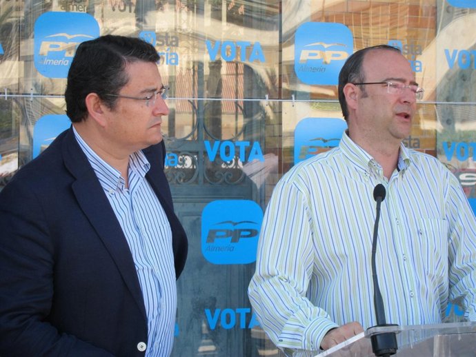 El Secretario General Del PP-A, Antonio Sanz, Y El Candidato De Almería 
