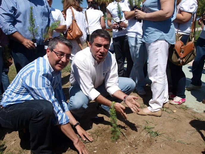 El Presidente Del PP De Málaga, Elías Bendodo      