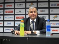 Baloncesto/Euroliga.- Zeljko Obradovic logra su octava corona europea y agranda su leyenda