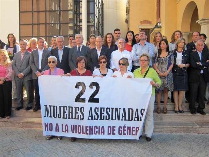 Momento Del Acto De Repulsa Celebrado En Almería Con La Presencia De Arenas