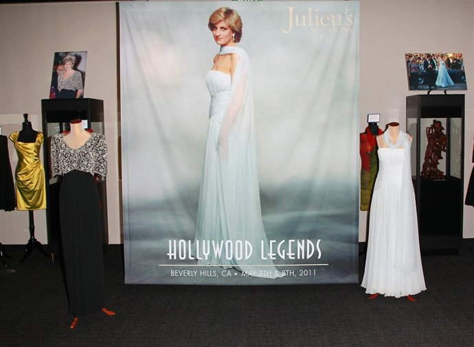 Dos Vestidos De Lady Di Se Subastan  