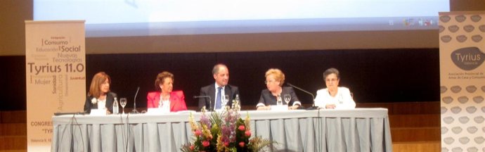 Camps, Barberá Y La Presidenta Provincial De Tyrius, Asunción Francés