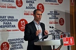 El Secretario De Política Económica Del PSOE, Julio López