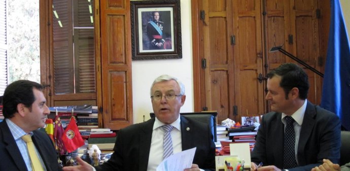 Ros, Cobacho Y Pacheco, En Rueda De Prensa