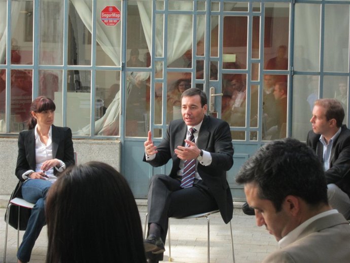 Gómez Se Reúne Con Emprendedores