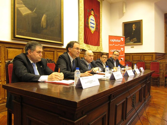 Quirós Interviene Durante El Acto De Clausura.