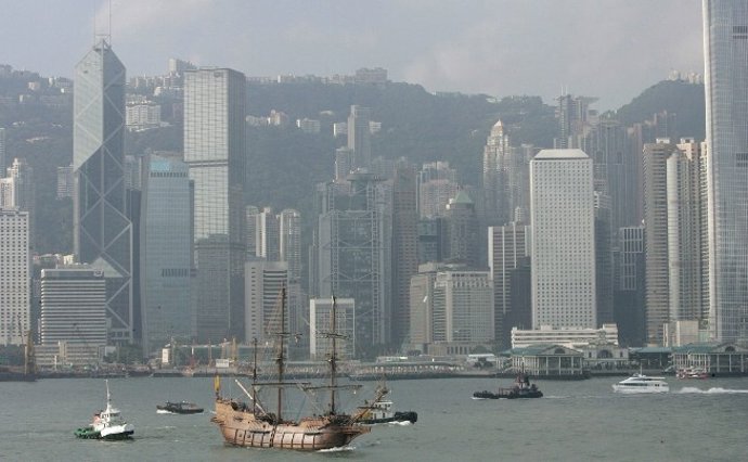Galeón Zarpa De Hong Kong