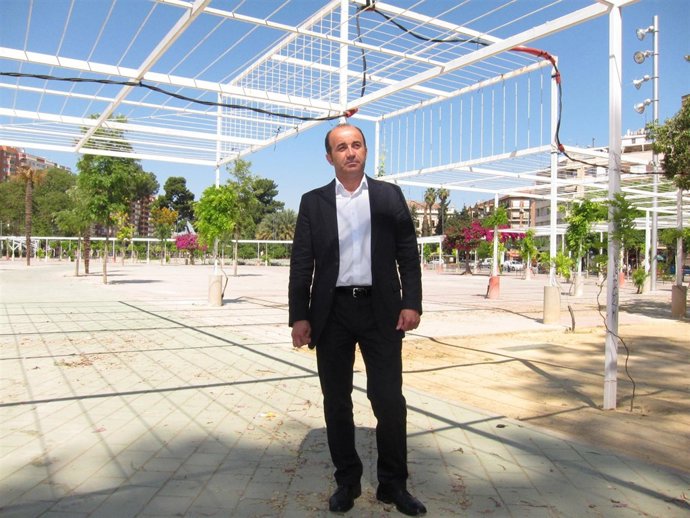 Pedro López, Candidato PSOE A La Alcaldía En El Jardín Chino