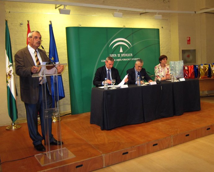 Griñán Entrega Los Premios 'Andalucía En Un Mapa' Y 'Barbara Petchenik'