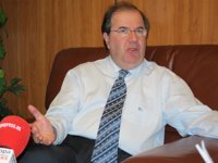 Herrera confía en que los 'barones' del PSOE obliguen a Zapatero a adelantar las elecciones generales