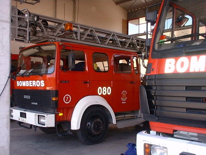 Un Vehículo De Los Bomberos