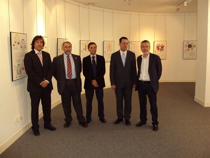 Exposición 'Entre Moléculas' 