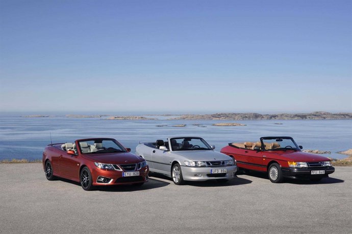 Tres Generaciones De Cabrio De Saab