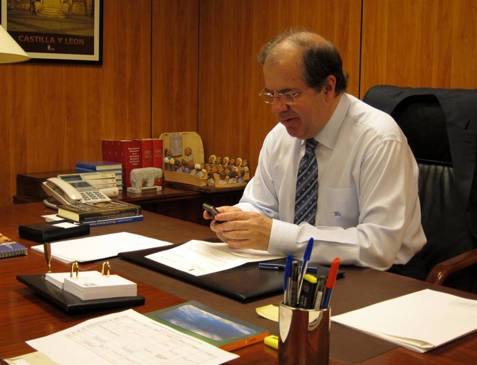 El Candidato Del PP A La Presidencia De Cyl, Juan Vicente Herrera