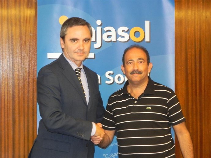 Renovación Del Convenio De Cajasol Y La Escuela León Ortega. 