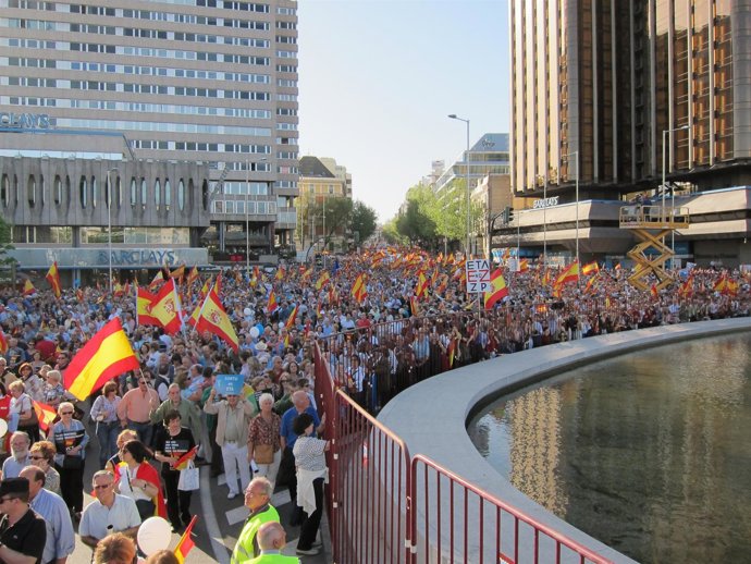 Manifestación en Madrid contra la presencia de ETA en las elecciones