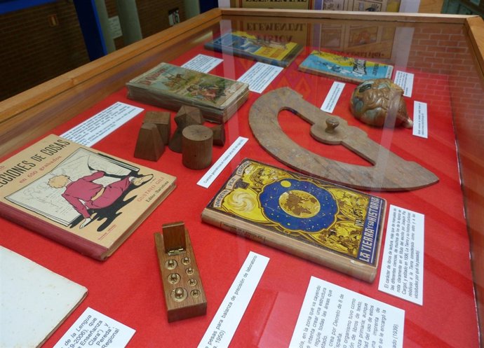 Exposición Sobre El Patrimonio Escolar De La UC