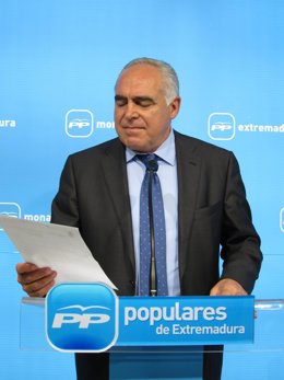 Pedro Acedo En La Sede Regional Del PP De Extremadura