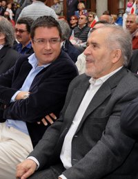 López rechaza que vaya a "arañar votos" con el tema de las cajas y lamenta la "falta de autoridad"