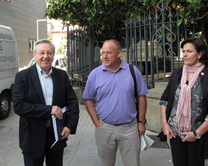 Patxi Zabaleta, Txentxo Jiménez  E Itziar Gómez, En Un Acto De Campaña De Nabai.
