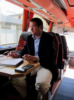 López En El Autobús De Campaña