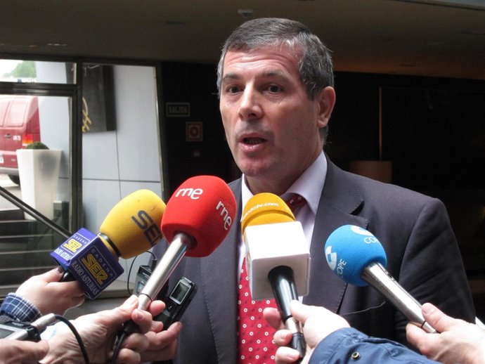 El Consejero De Educación Asturiano, Herminio Sastre