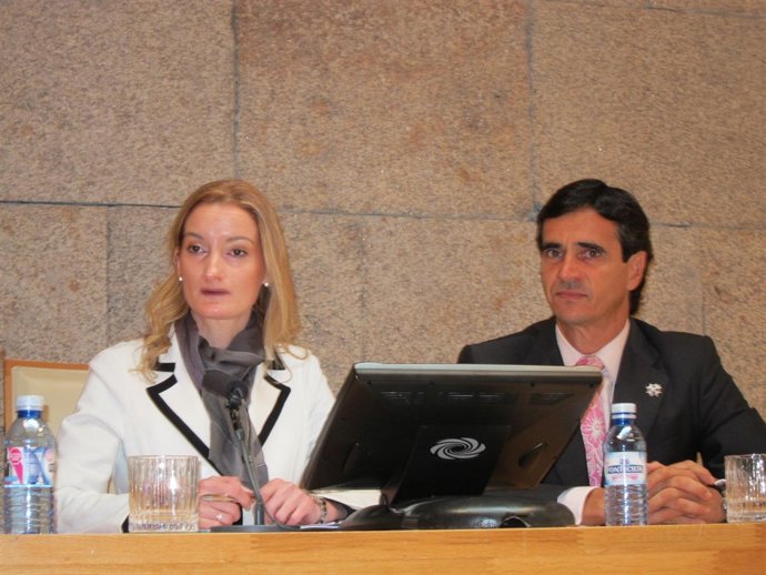 Inmaculada Salgado Y Domingo Bello Janeiro, Congreso Resposanbilidad  Médica.