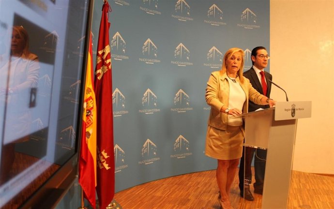 Presentación En Murcia Con Reverte Y Ruiz Por Comunidad 