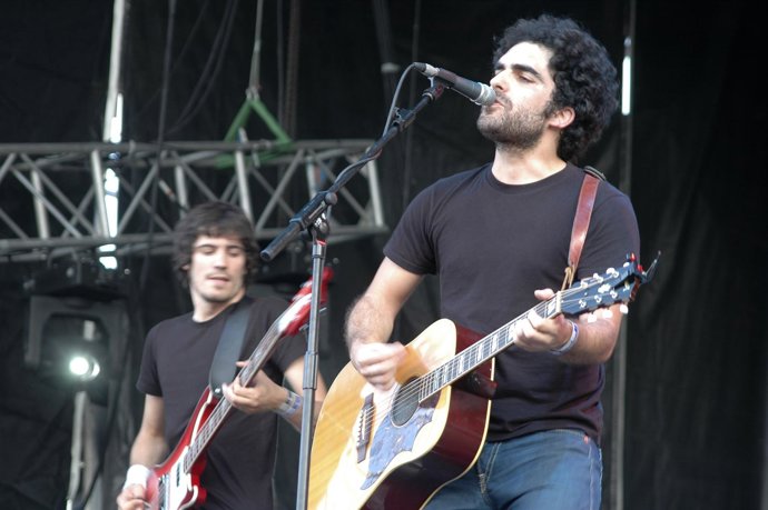 El Cantante De Los Sunday Drivers, Jero Romero, Durante Un Concierto