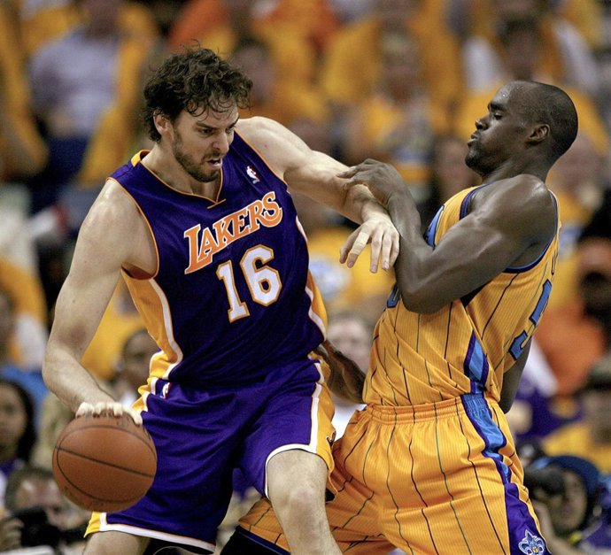 Pau Gasol Contra New Orleans Hornets