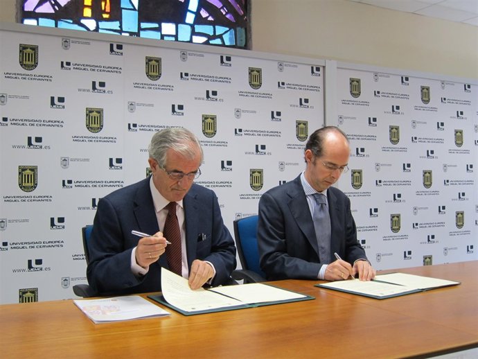 Guisasola (I), Durante La Firma Del Convenio En La UEMC.