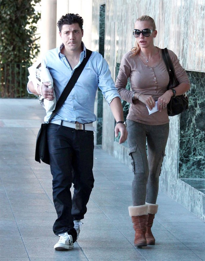 Fran Álvarez Y Belén Esteban