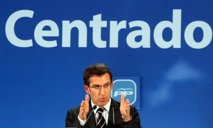 El Presidente Del Ppdeg, Alberto Núñez Feijóo, En Un Mitin En Vigo.